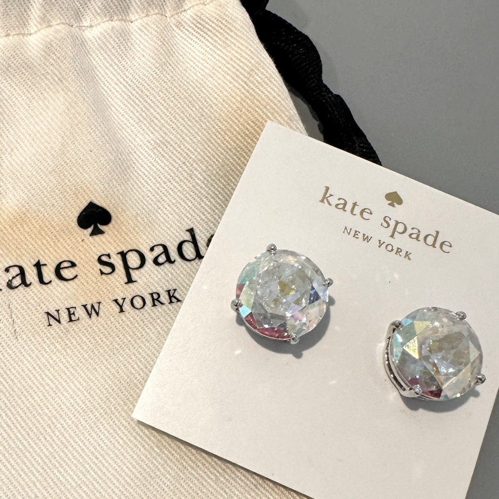 Kate Spade ♠️ earrings. These have original packing but have been worn / cleaned